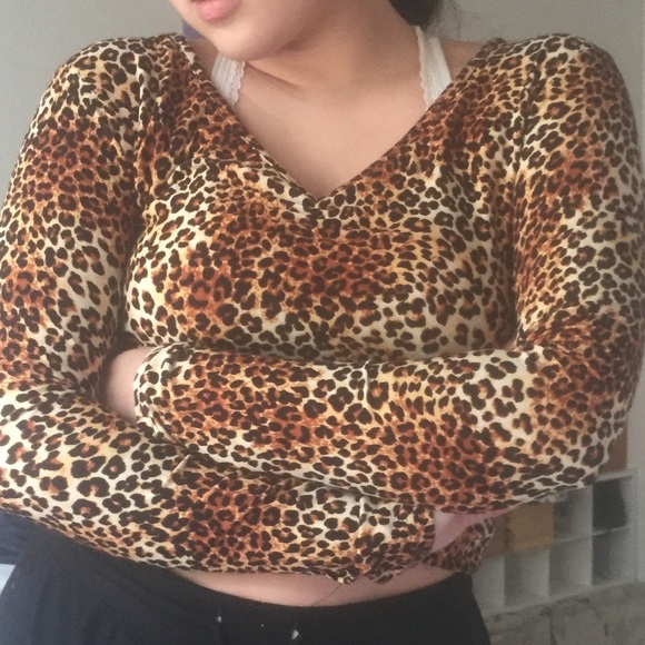 Leopard print long sleeve top - Picture 5 of 9